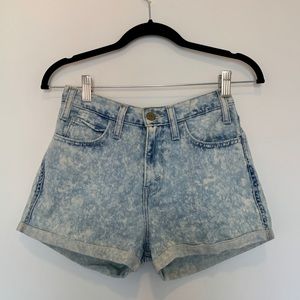 Levi’s Jean Shorts with White Tie-Dye